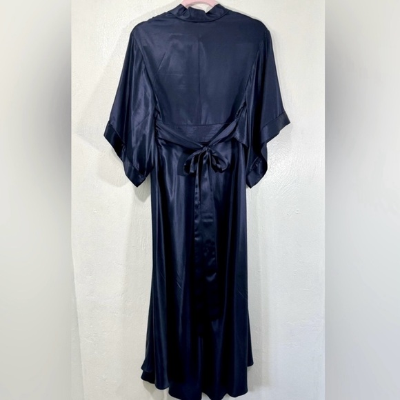 100% Silk Banana Republic-Navy Blue Y2K Kimono style maxi dress in Size 6 - Picture 4 of 9